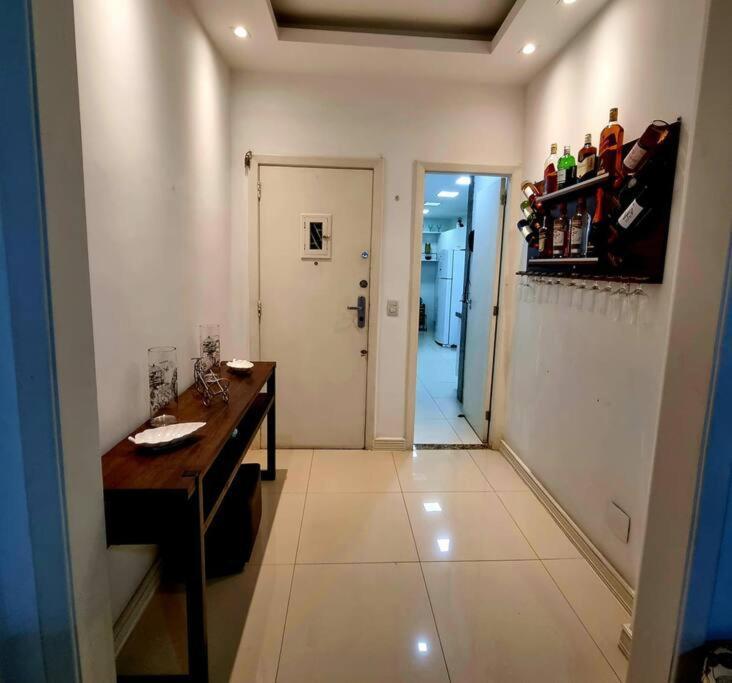 Apartamento Em Copacabana A 100 Metros Da Praia ริโอเดจาเนโร ภายนอก รูปภาพ